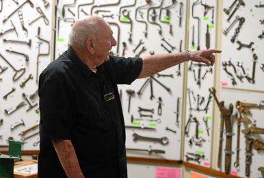 Antique Tool Talk No. 99: ‘Five do the work of fifty’