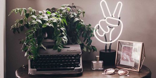 Your Apartment Needs One Of These Sassy Neon Lights