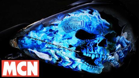 Custom 3D glowing motorbike paint