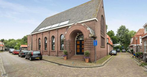 Church-to-home conversion combines wow factor and comfort