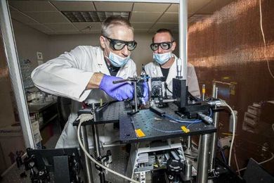 How 'optical tweezers' could address one of crime labs' biggest challenges