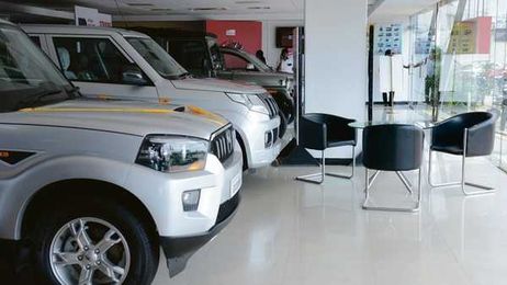 Aided by discounts, passenger vehicle sales rebound in January