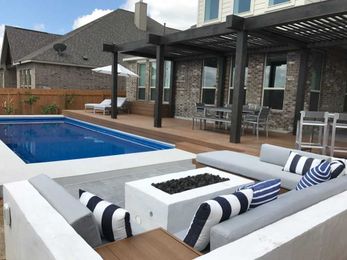Aquamarine Pools fiberglass pool cost