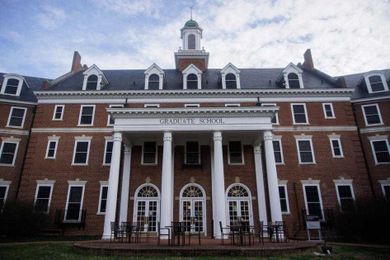 M.D. v Ph.D.: Which should you go for?