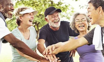 Having a wide circle of friends and acquaintances keeps seniors active