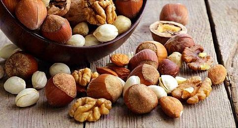 Walnuts, Almonds Help Hearts in Type 2 Diabetes