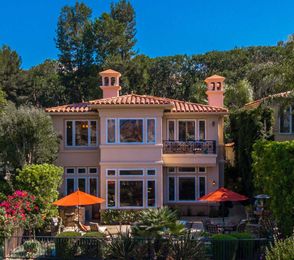 Don’t wait to capture season’s colors in listing pics