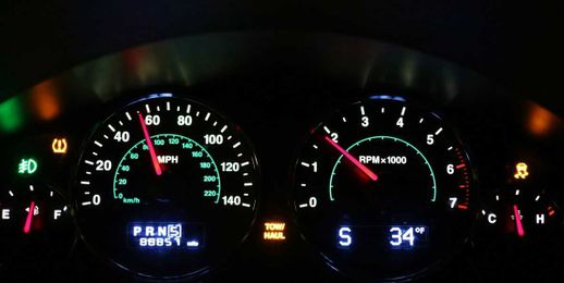 What You Should Do When a Tire-Pressure Light Flashes