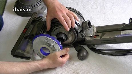Dyson DC40 Upright Vacuum Cleaner Maintenance Tips