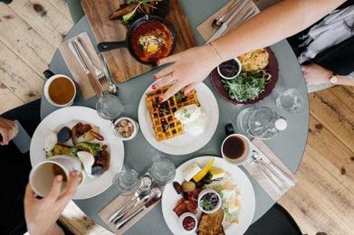 Serving Diners with Visual Disabilities