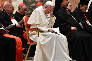 Gallup: More U.S. Catholics questioning whether to stay with church