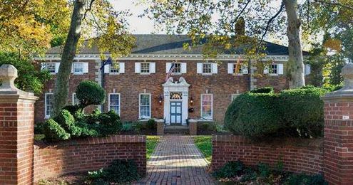 10 Historical Dining Clubs That Will Put You Off Your Food