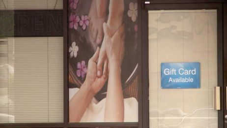 Licensed massage therapist gives tips on how to spot an illicit massage parlor