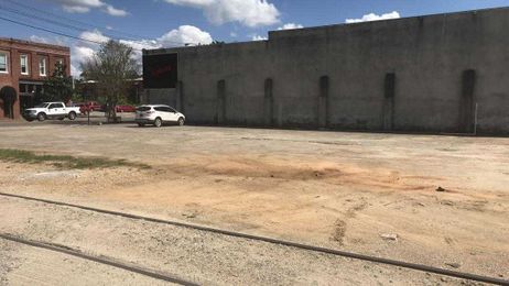 Answer Man: Does Porter Hardware Museum have an admission charge?