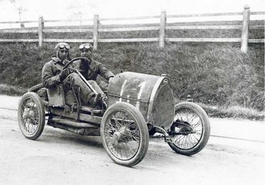 Egg or horseshoe: Which inspired the Bugatti grille?