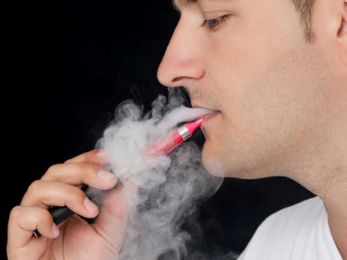 Vaping <i>and</i> Smoking May Signal Greater Motivation to Quit