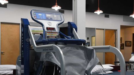 Salinas athletes using anti-gravity treadmill to overcome injuries