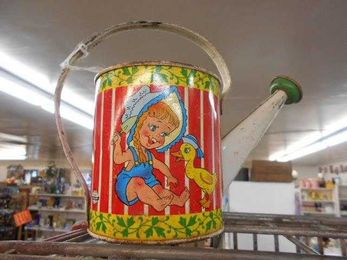 Sandy Erdman: Love those old watering cans