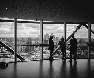 Top 5 Benefits of Outsourcing Ecommerce Customer Service