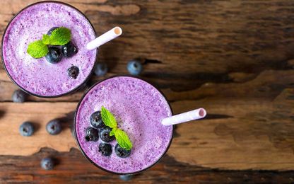 What Are Adaptogens? 6 Powerful Smoothie Supplements to Get You Started