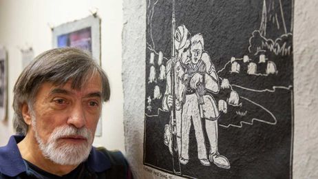 This program turns old military uniforms into paper for artist-veterans