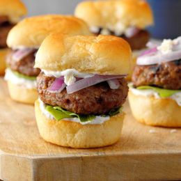 75 Housewarming Party Food Ideas You'll Definitely Want to Serve