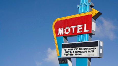 What's the Difference Between Hotels and Motels?