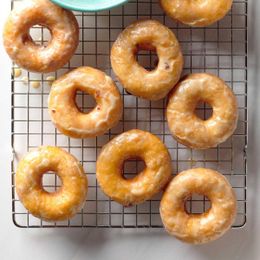 How to Make Homemade Doughnut Glaze That'll Rival Any Doughnut Shop