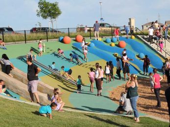 Euroflex Balls and Half Balls: Play, Sit, Behold