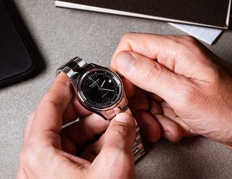 How to Set a Watch, and Two Things You Should Never, Ever Do