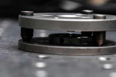 Not so inert after all—noble gas defects generated in nanodiamonds