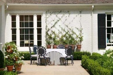 10 Trellis Designs That Will Take Your Garden to New Heights