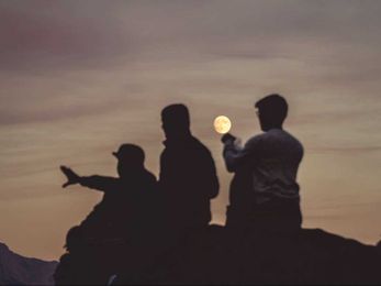 How does being a night owl impact quality of life and why?