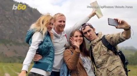 Smart travelers keep a lid on currency fees when paying for stuff abroad