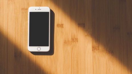 How to Schedule iOS Text Messages With the Shortcuts App