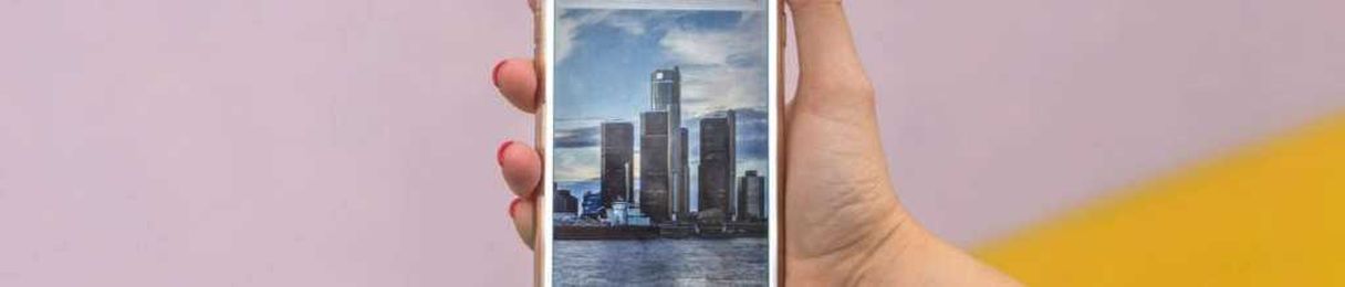 Ways To Keep in Touch While Traveling Abroad