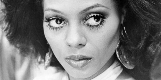 7 Mascaras That Will Give You Your Longest Lashes Ever