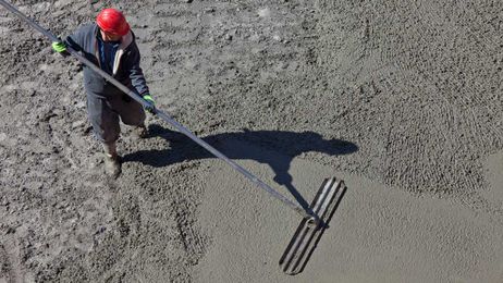 Clay-based product can reduce road maintenance costs