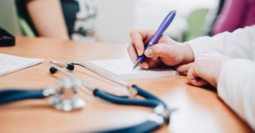 Healthcare Abroad: How to Find an English-Speaking Doctor or Clinic
