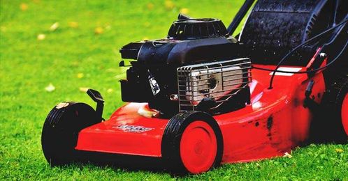 Lawn Mower Troubleshooting: 4 Things to Check before Calling the Repairman