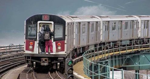 Phrasal verbs and expressions to ride the NYC subway