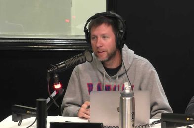 Lunchbox Asked Random Strangers At Grocery Store To Diagnose Him