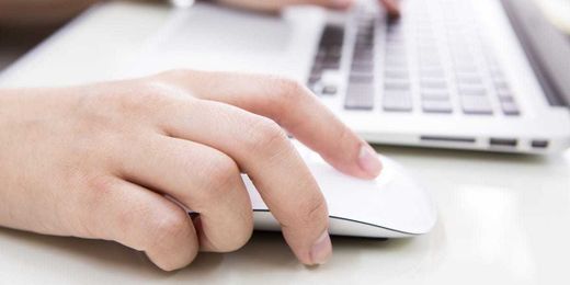 How to connect a wireless mouse to your Mac computer in 2 different ways