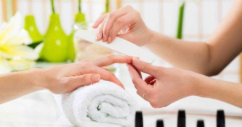 6 red flags that mean it's time to change nail salons