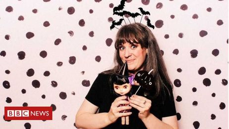 Which vintage girls' toys are most collectable?