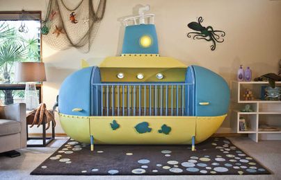 Handy Dad Builds a Wonderful Submarine Crib