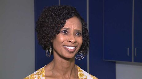 'Don't let anyone stop you': Teacher inspires students to go back to school