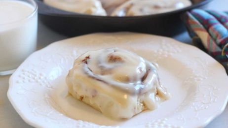 How to Make Your Cinnamon Rolls Taste Like Cinnabon's