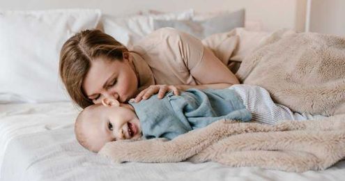 Top Child Care Experts Explain Those First Messy Weeks of Development