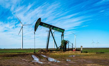 Oil companies aren’t making big investments in a low-carbon future yet